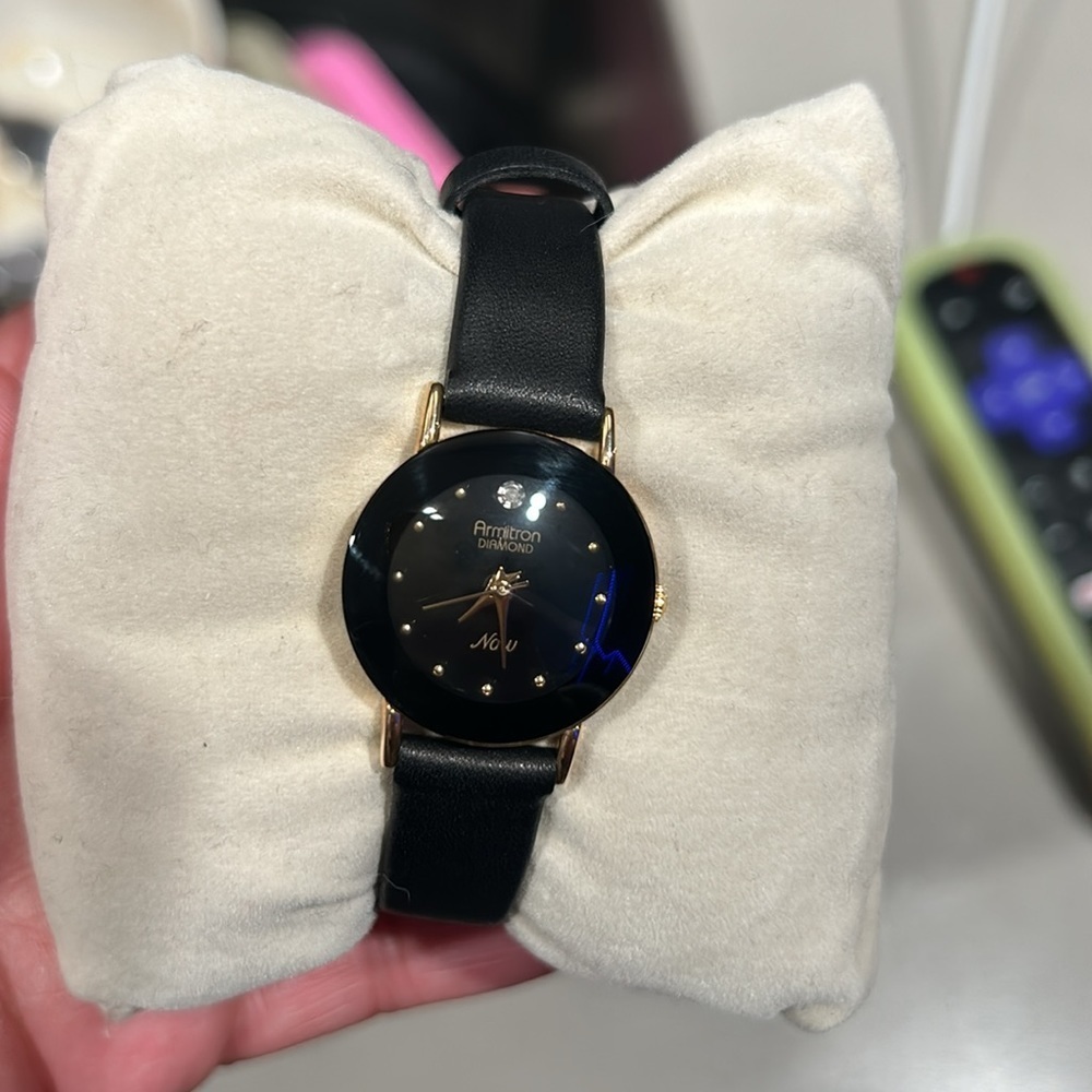 Armitron Genuine Leather Women’s Watch - Picture 10 of 12